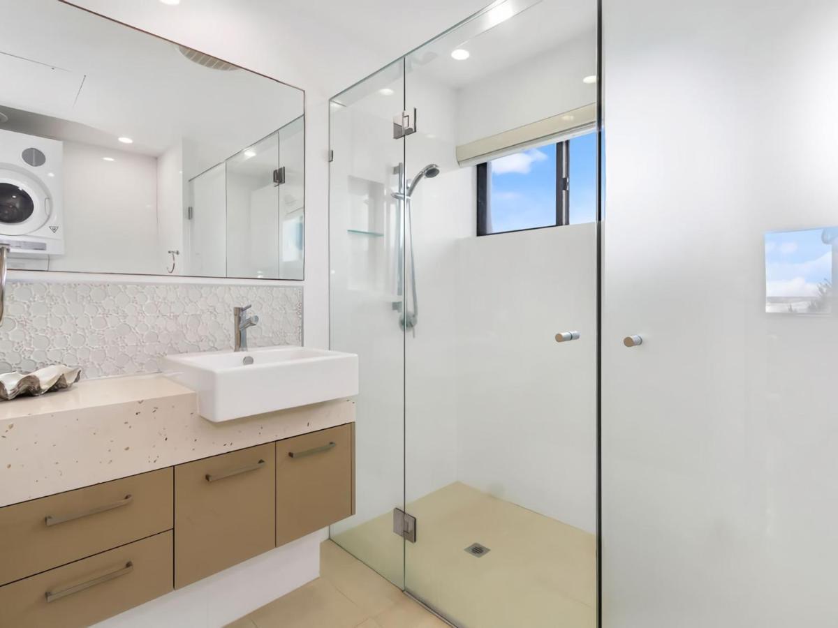 Shoreline 9 Penthouse With Ocean Views ヘイスティングス・ポイント エクステリア 写真