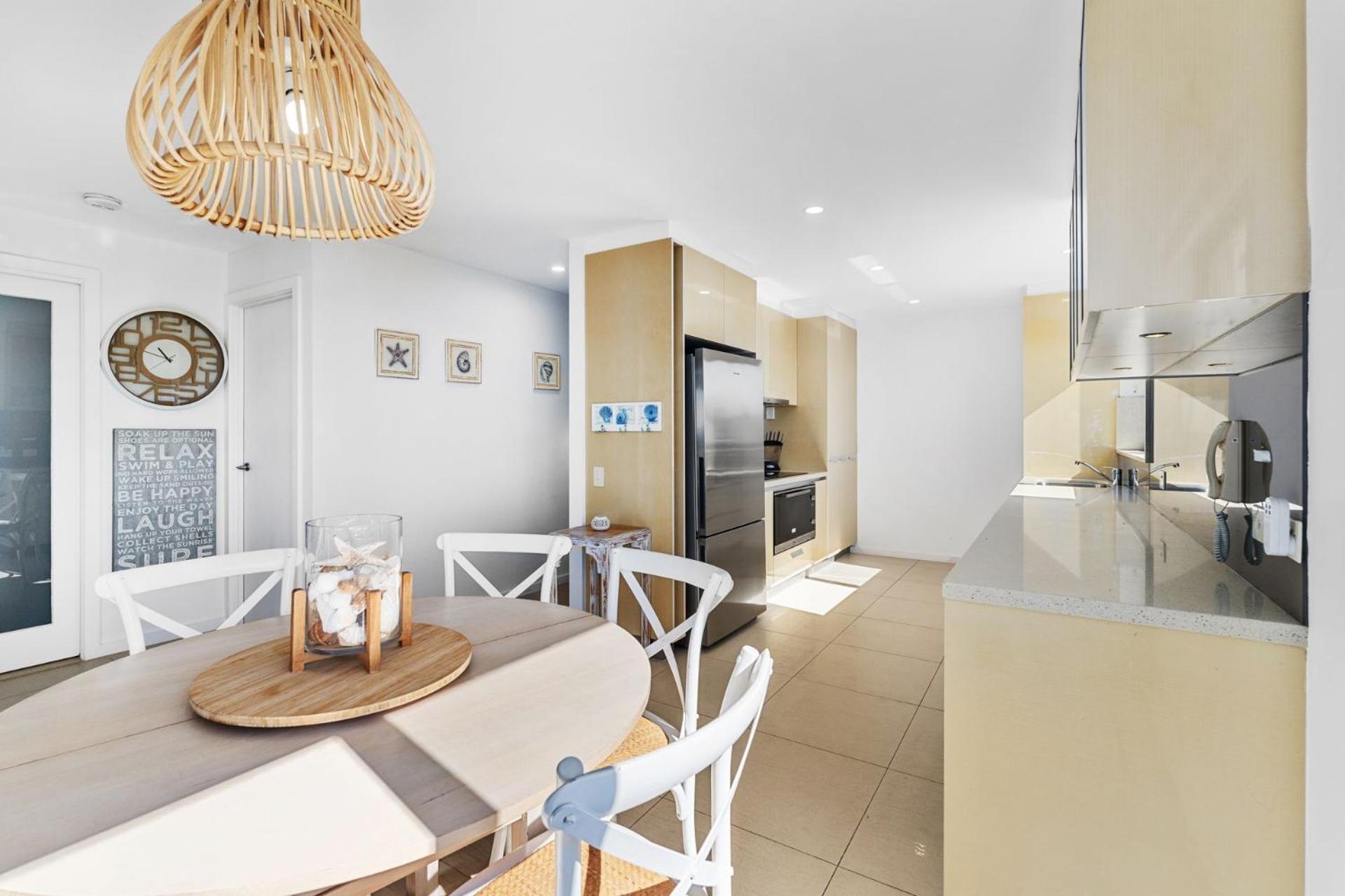 Shoreline 9 Penthouse With Ocean Views ヘイスティングス・ポイント エクステリア 写真