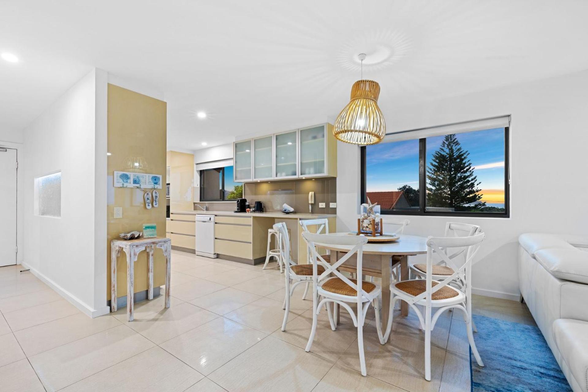 Shoreline 9 Penthouse With Ocean Views ヘイスティングス・ポイント エクステリア 写真