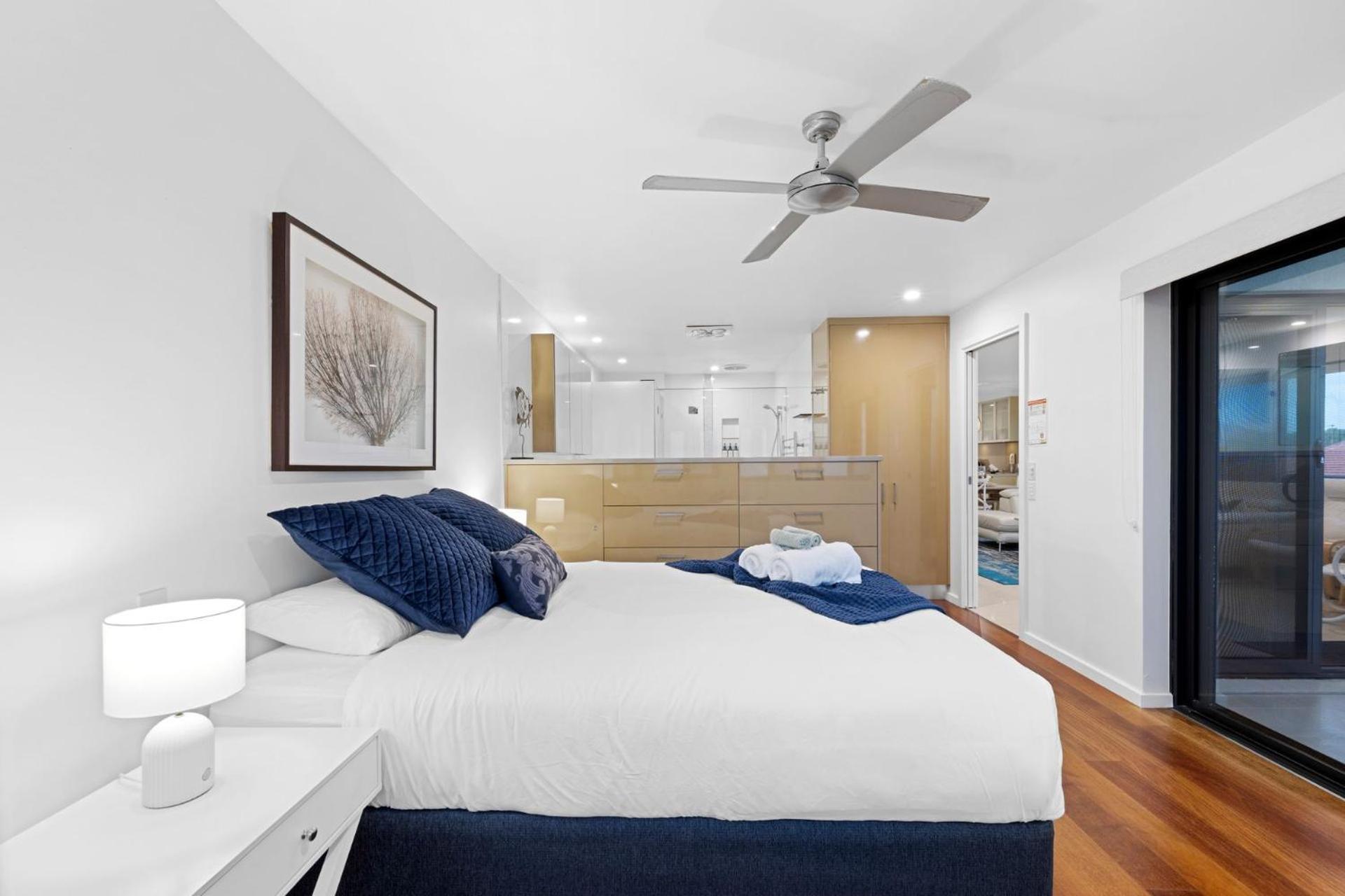 Shoreline 9 Penthouse With Ocean Views ヘイスティングス・ポイント エクステリア 写真