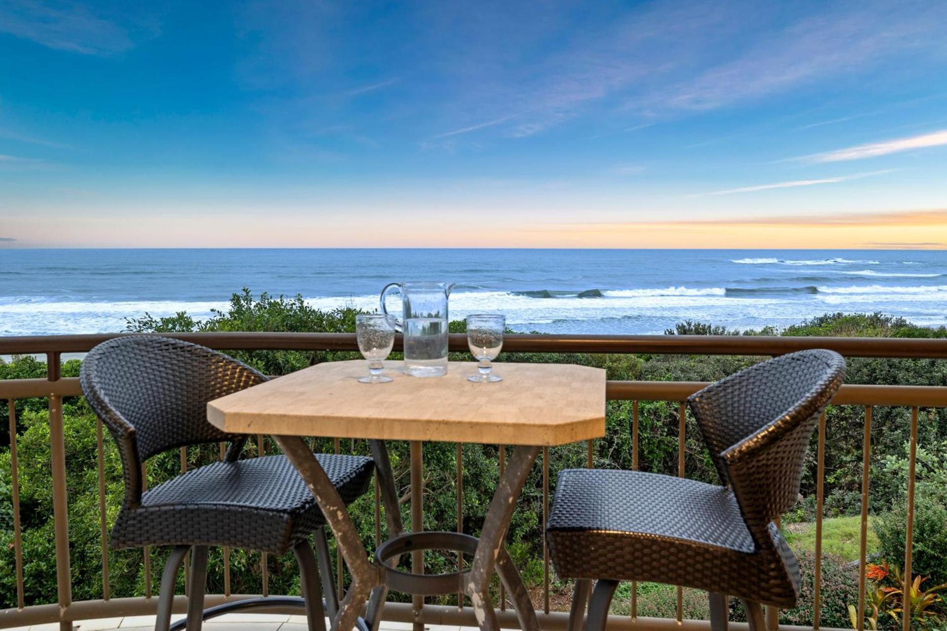 Shoreline 9 Penthouse With Ocean Views ヘイスティングス・ポイント エクステリア 写真