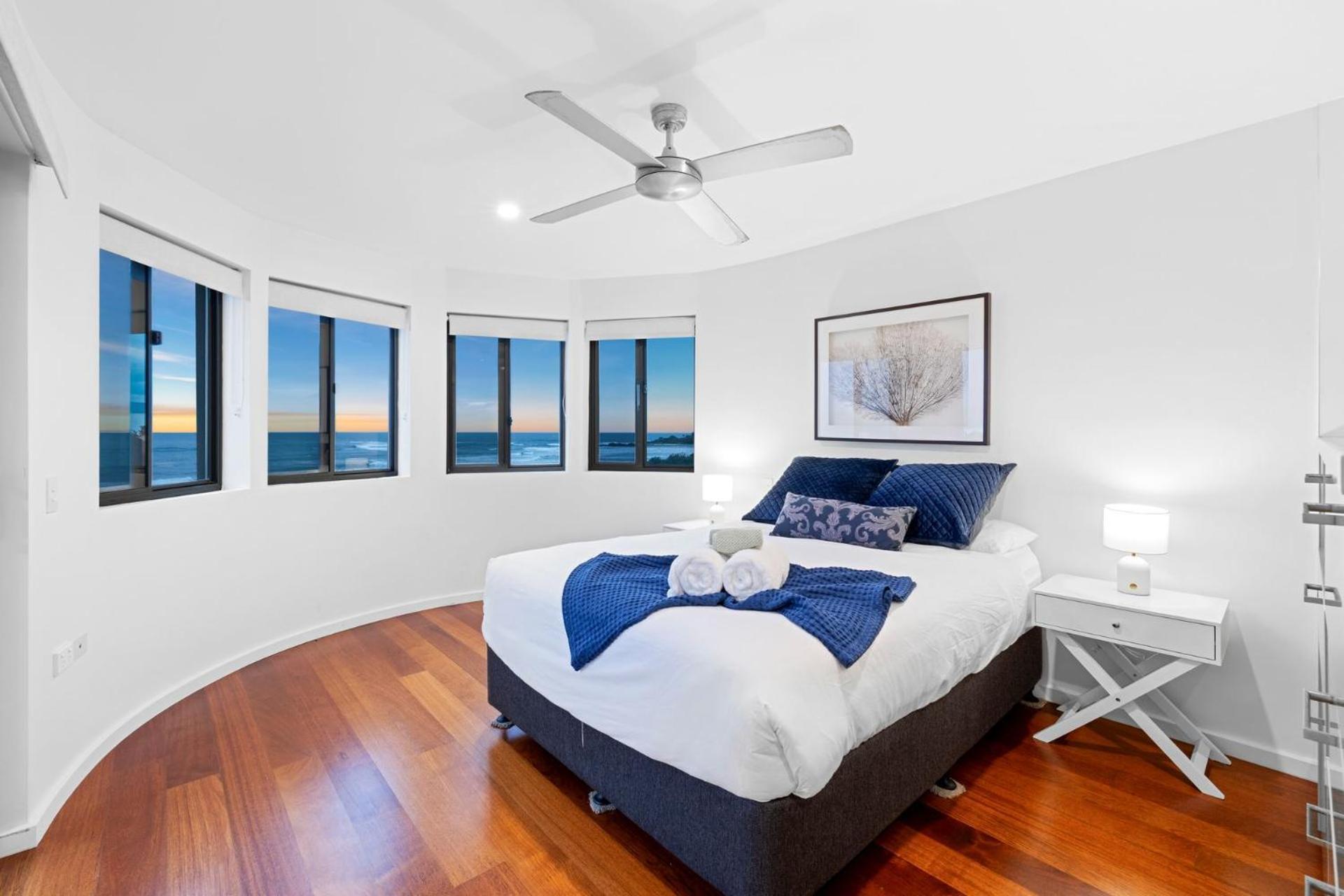Shoreline 9 Penthouse With Ocean Views ヘイスティングス・ポイント エクステリア 写真