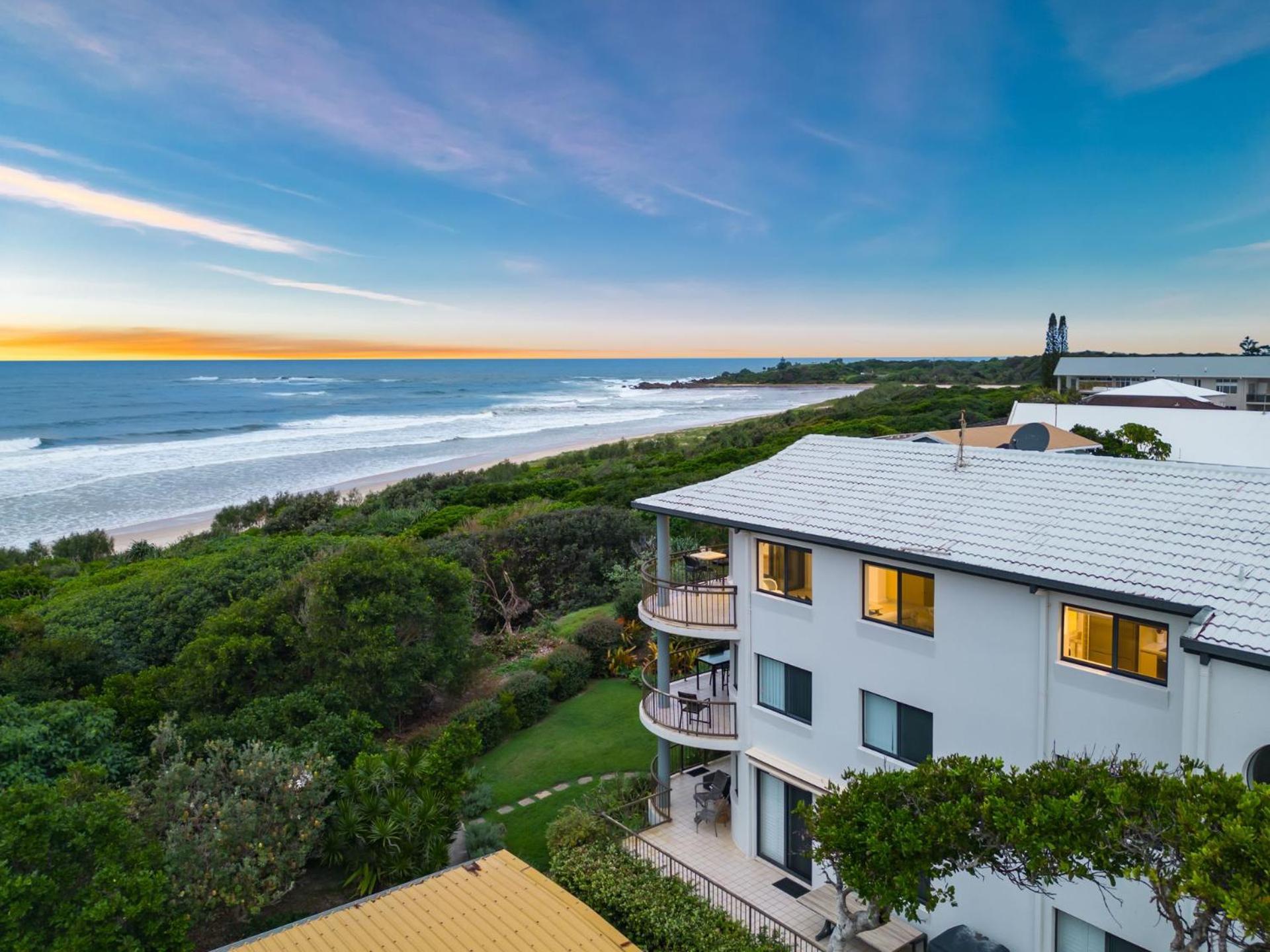 Shoreline 9 Penthouse With Ocean Views ヘイスティングス・ポイント エクステリア 写真